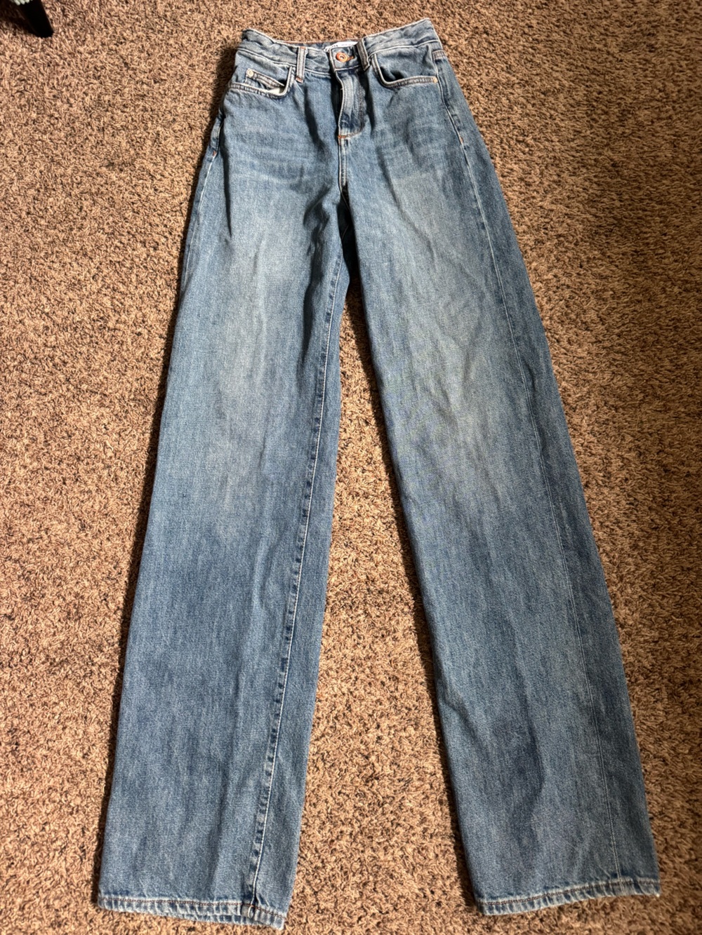 Zara Women's Straight-Leg Jeans in Washed Blue